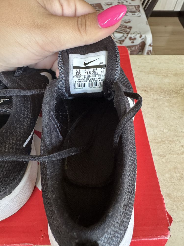 Маратонки nike размер 29.5