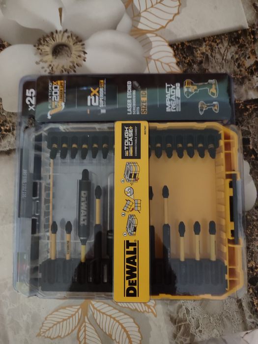 Набор бит Dewalt
