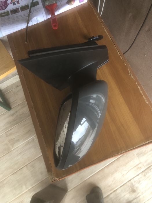 Oglinga Logan III 2024