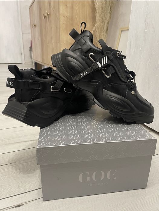 Сникърси Goe black