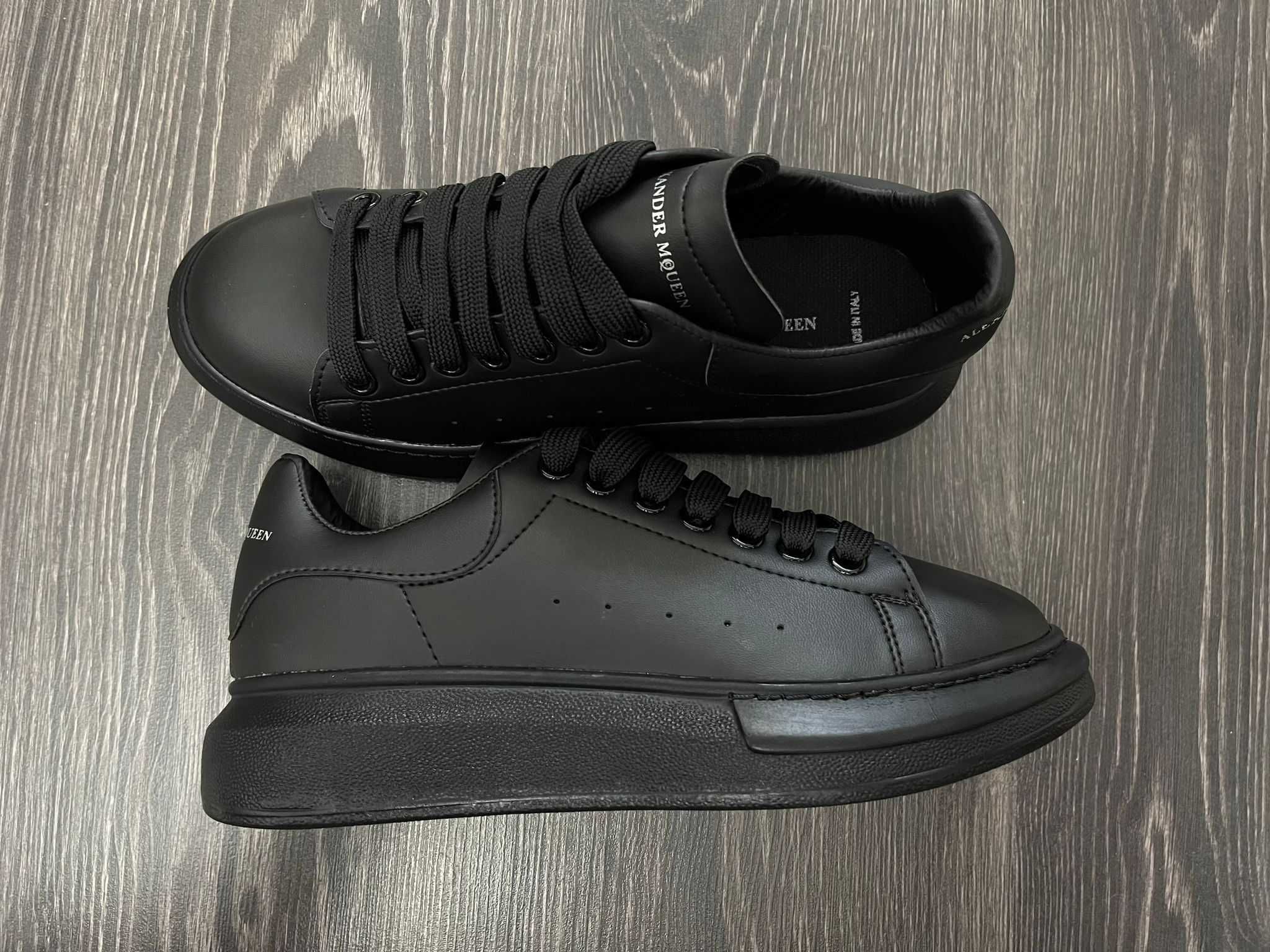 Alexander McQUEEN full black