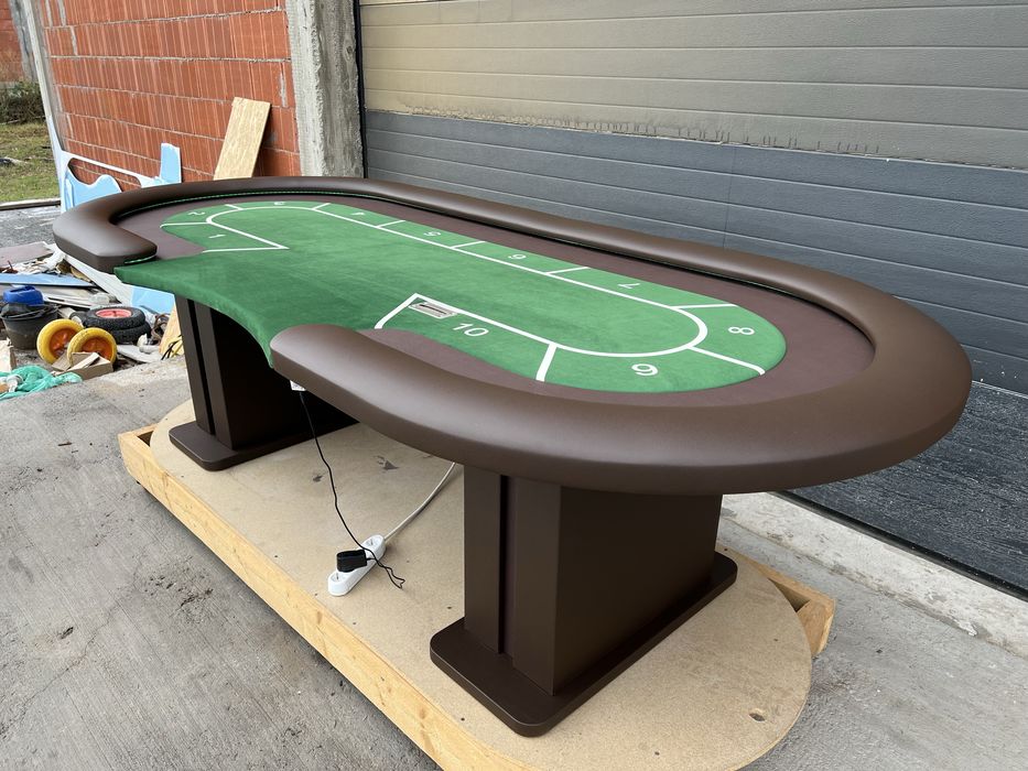 Masa poker personalizata cu intrare dealer 10 persoane CustomTables.eu