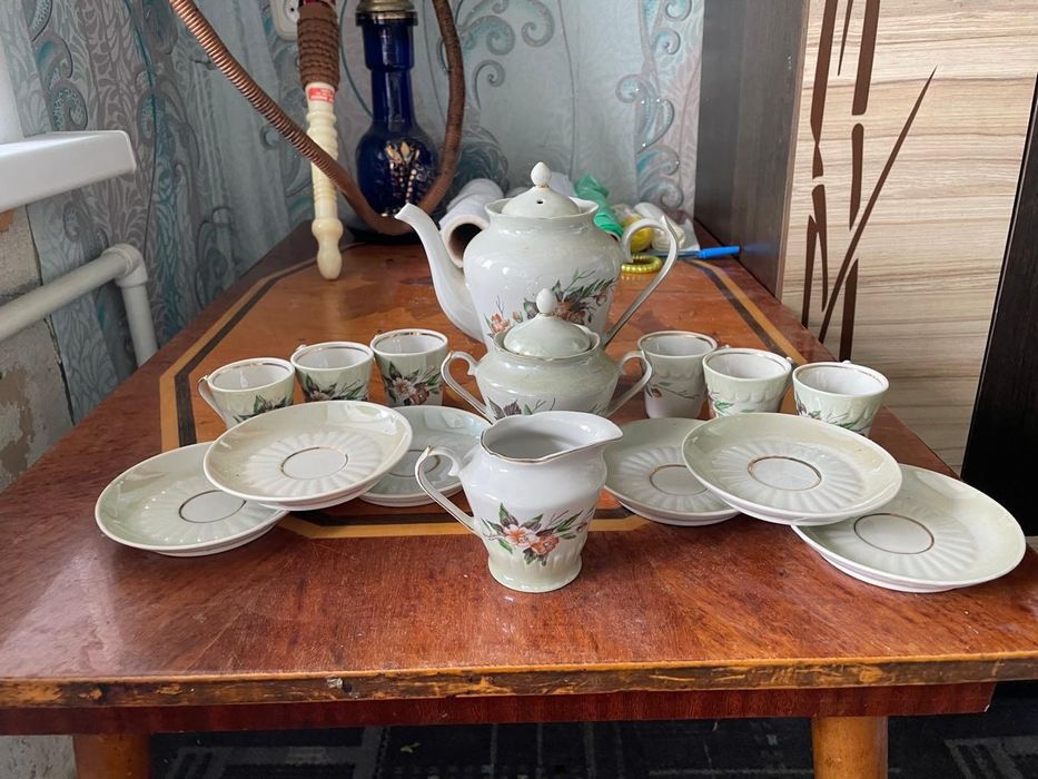 Продам два сервиза