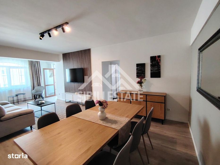 Apartament de inchiriat 3 camere, 2 bai SIBIU central