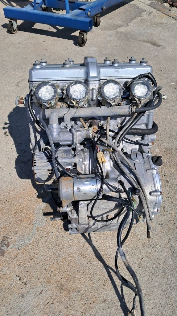 Двигател Yamaha yzf750