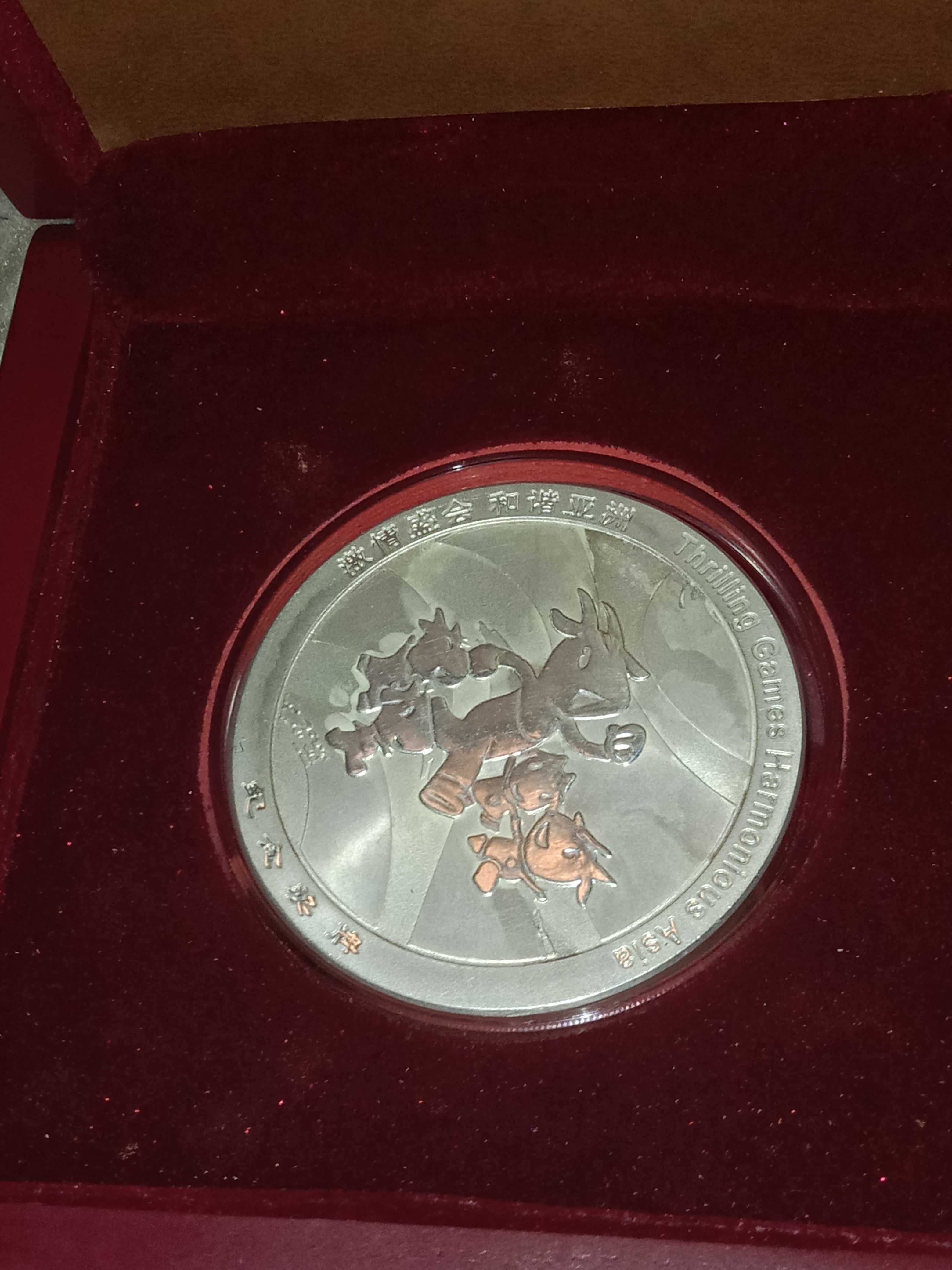 Medal kumush 2010