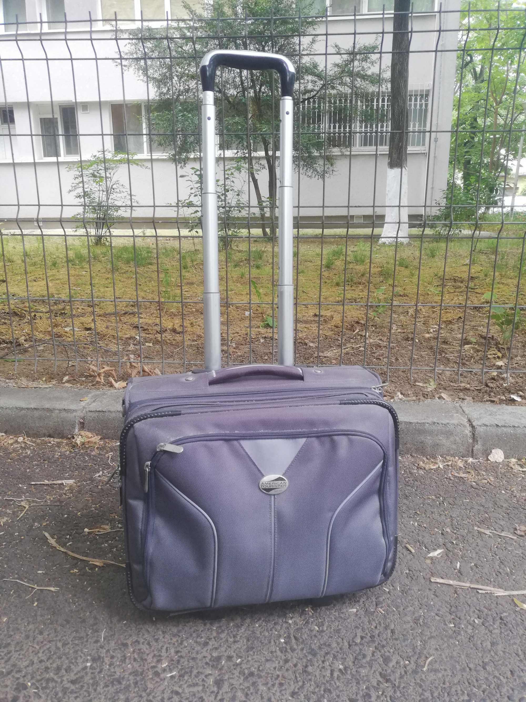 Troller American Tourister pentru bagaj si laptop