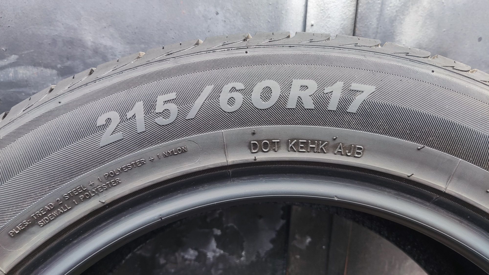 2бр. летни гуми 215/60/17 Black Lion, дот23
dot23
7.6mm
Много добро съ