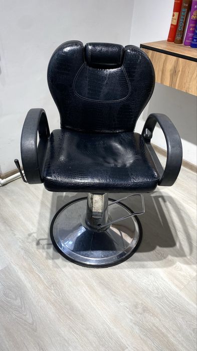 Продам парихмахерское кресло и мойку