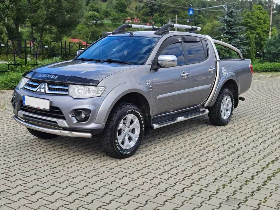 Vand Mistubishi L200 cu anul de fabricatie 2015