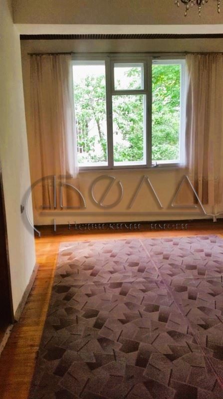 Многостаен в София-Център площ 240
