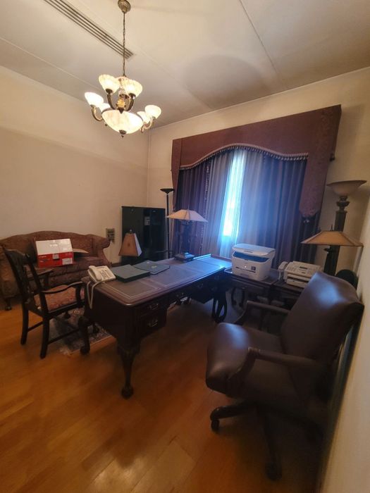 Продаётся 31 сотка Учтепа район вдоль дороги 12 комн фасад 69 метр