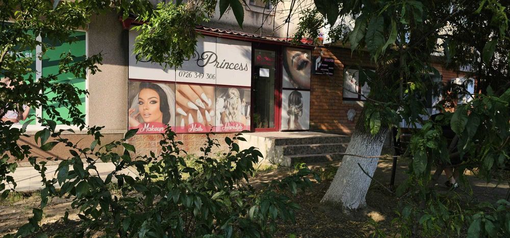 Spatiu comercial la strada principala - Bals, zona Jiu