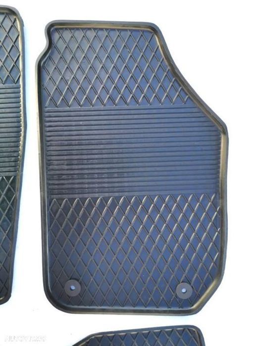 Covorase cauciuc Fabia2, Pollo 5, Ibiza cu clipsuri de prindere