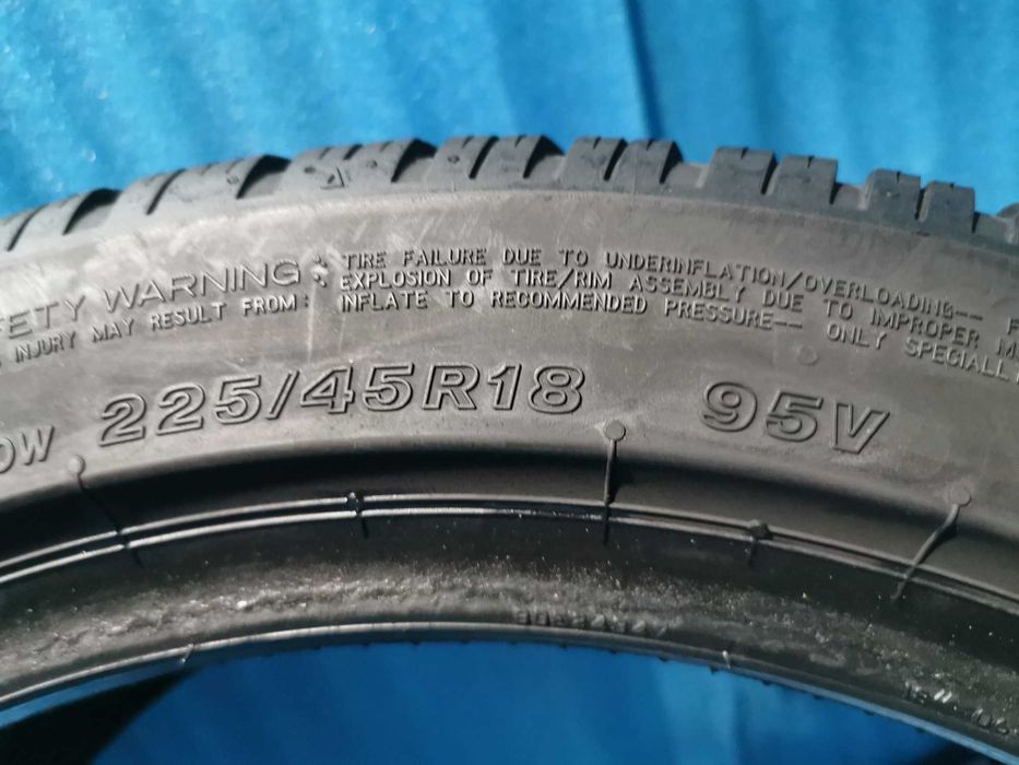 225 45 18 bridgestone m+s 4 buc