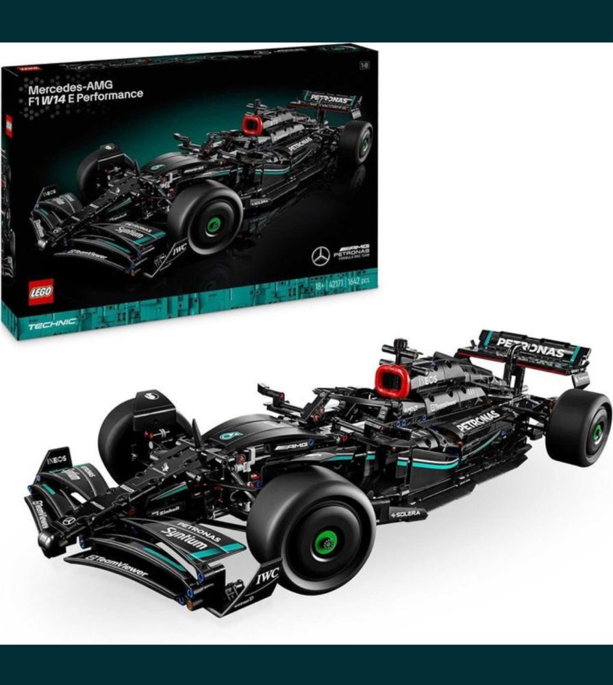 Лего легенду F1. Mercedes-AMG