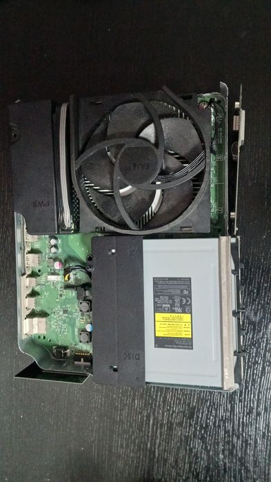 Xbox One s funcțional  fără hdd