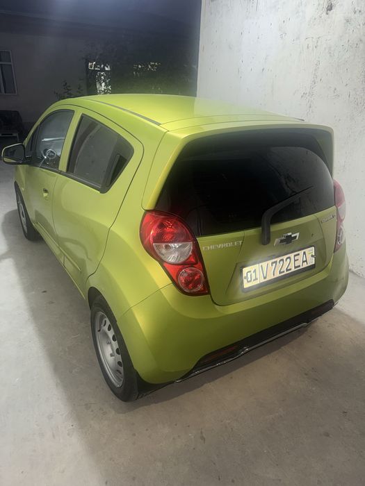 Срочно продам Spark 2 позиция 2010 года