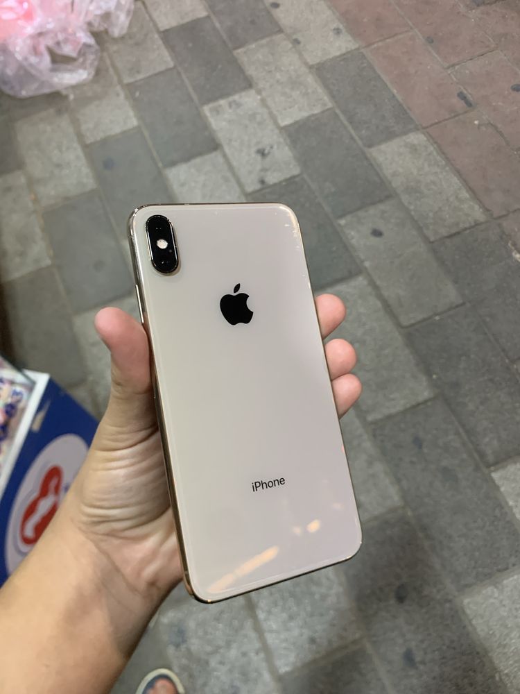 Iphone XS max holati zor ocilmagan