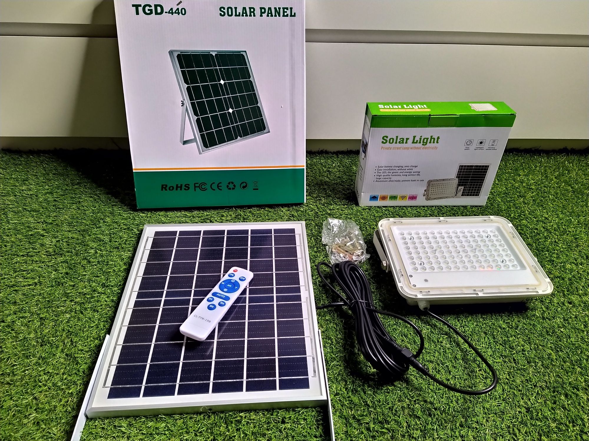 Proiector Solar 200W 100 LED ip67, Telecomanda, SENZOR NOAPTE