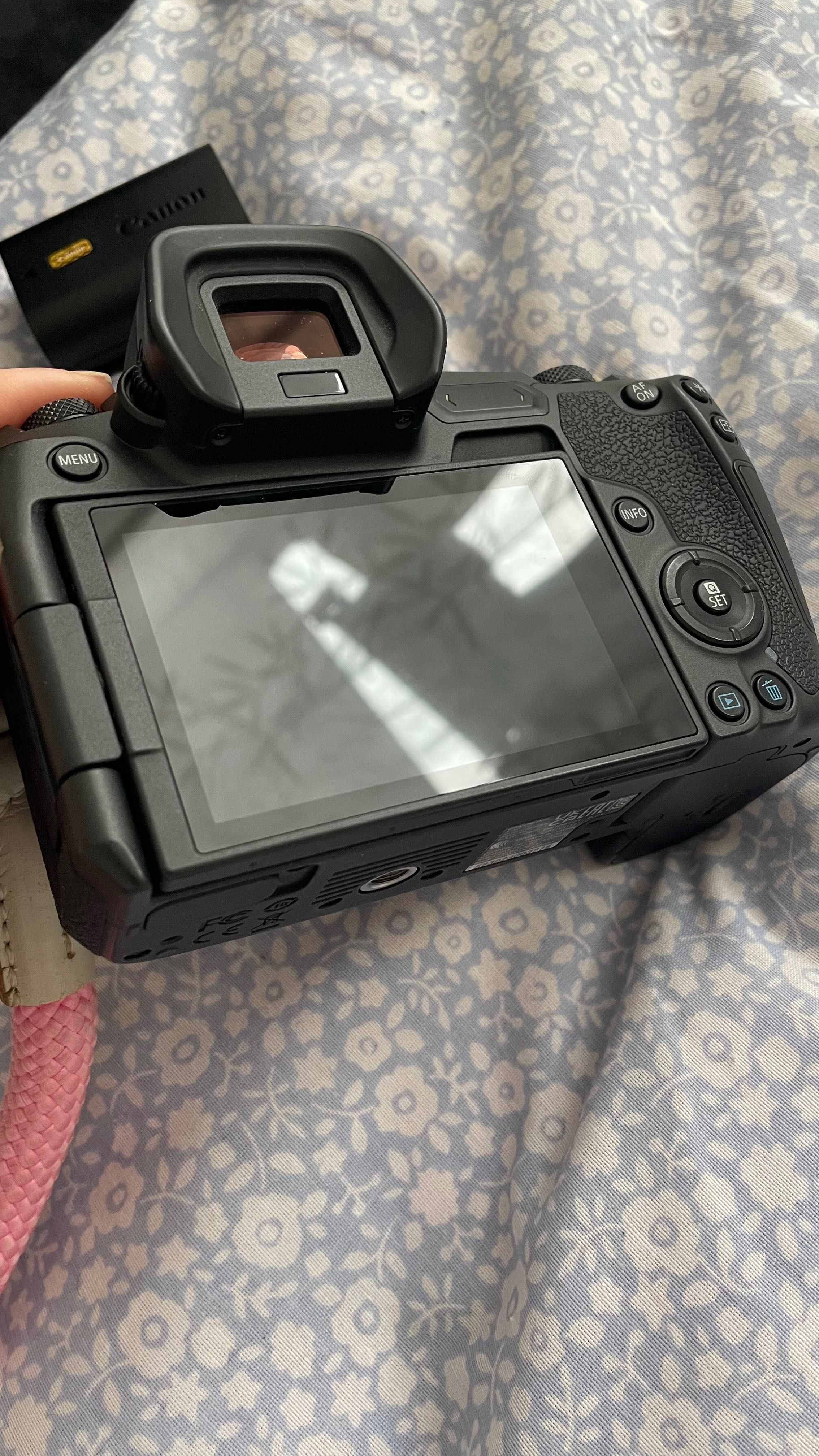Canon R отлично състояние