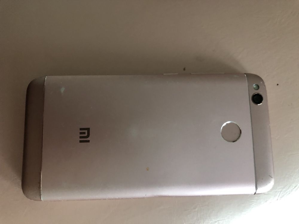 Телефон Redmi 4X, кроме симки, все работает