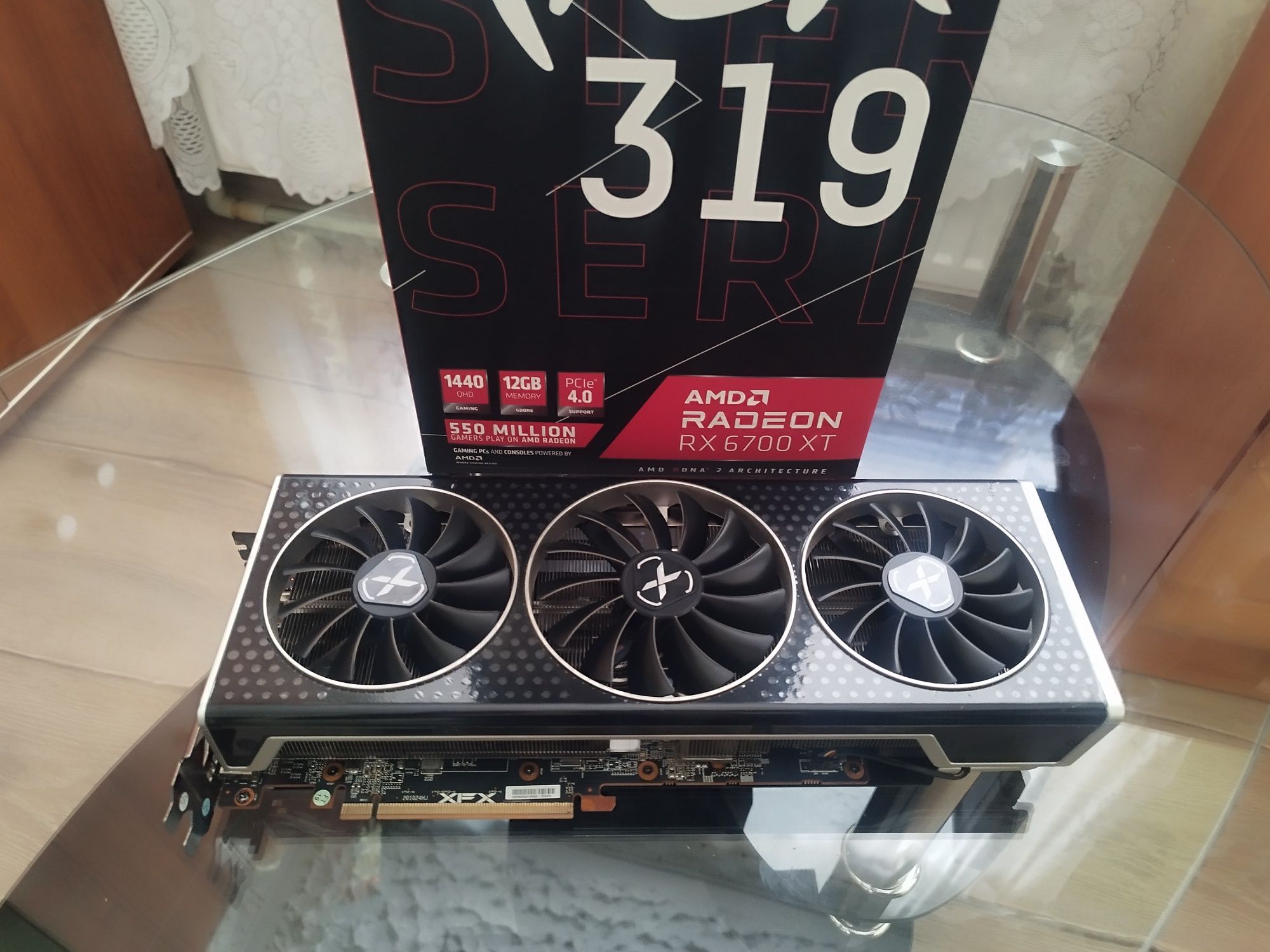 XFX Radeon RX 6700XT