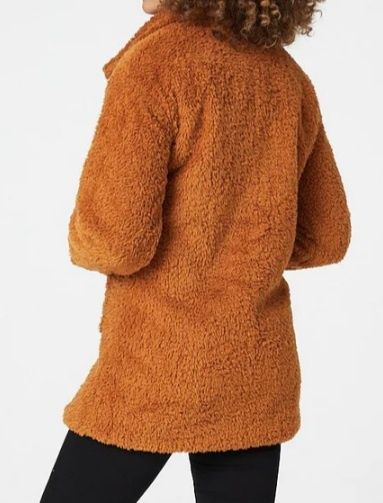 Палто с копчета  в цвят горчица