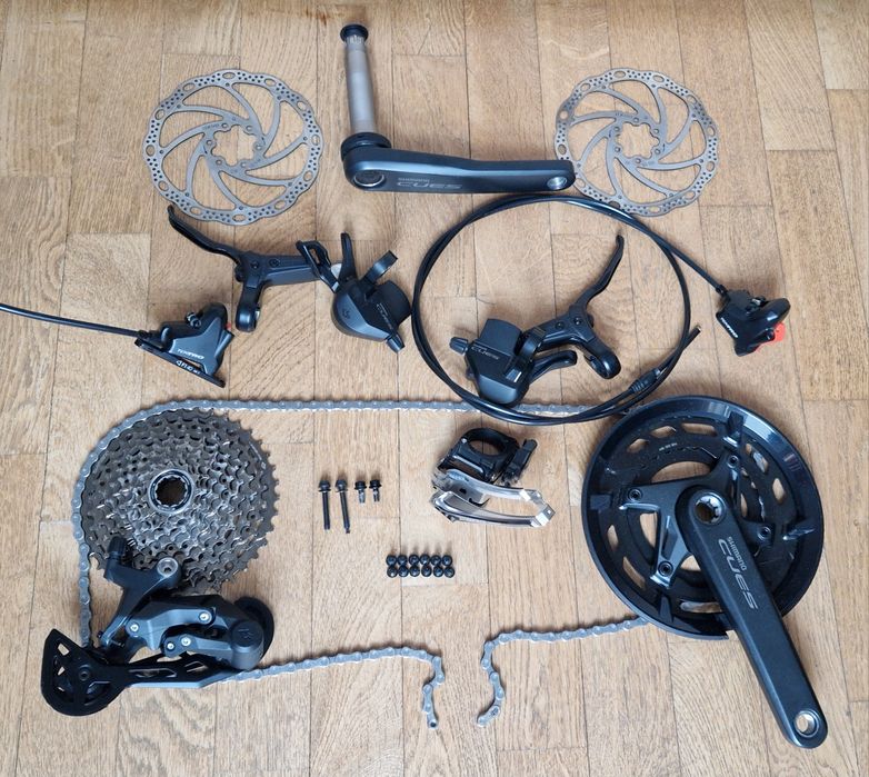 Transmisie completă 2x10 viteze Shimano Cues / Tektro