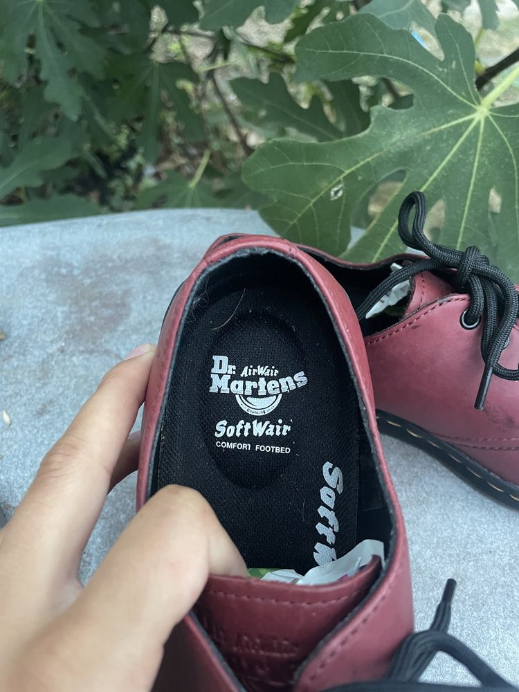Dr. Martens Cavendish Cherry Red обувки |37 размер