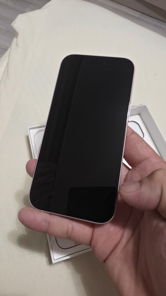 iPhone 15 , в идеальном состоянии