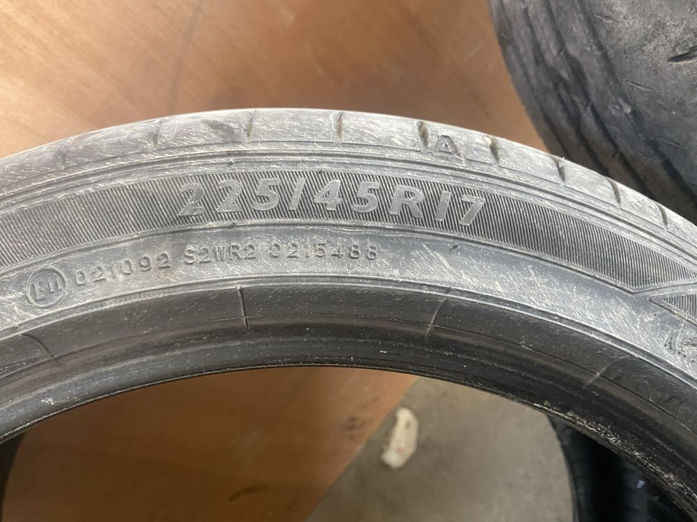 Гуми 225 45 17 dunlop