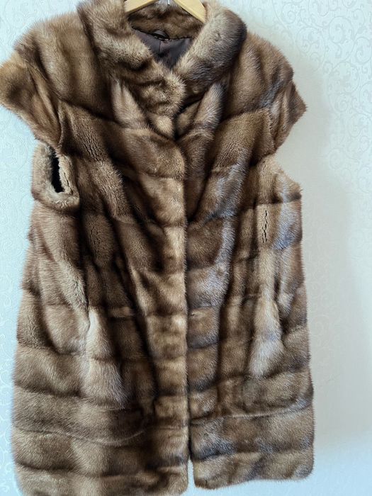 Продается норковый жилет трансформер