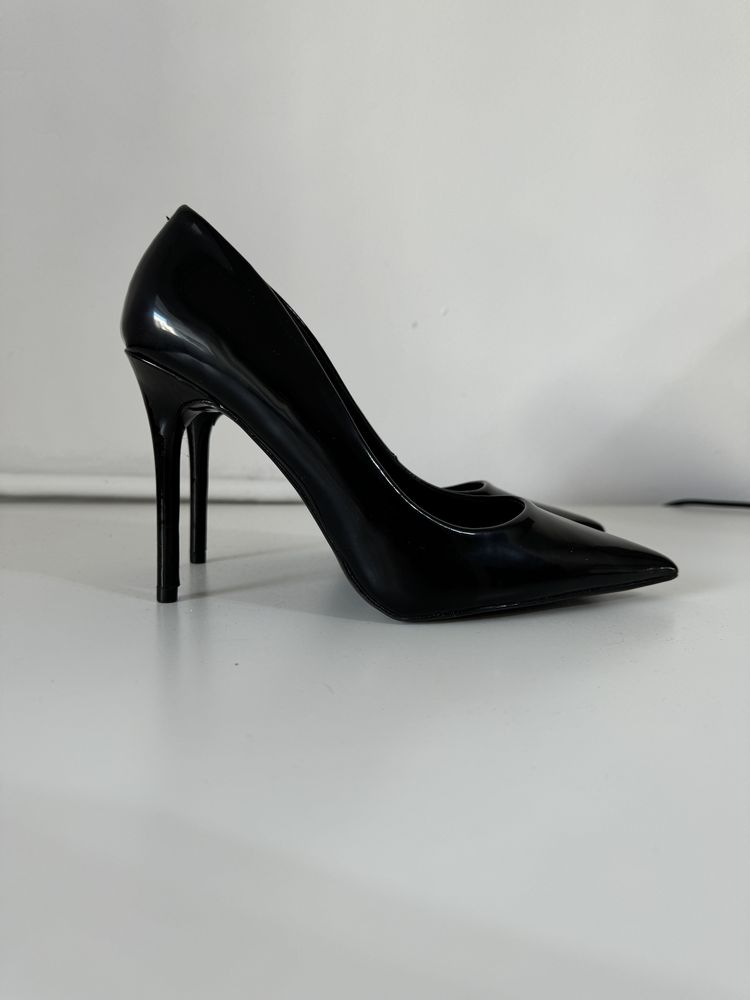 Pantofi negri new yorker