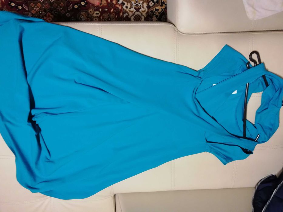 Тюркоазена Рокля