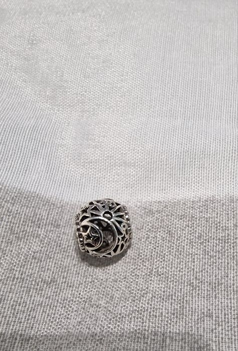 Talisman Pandora Openwork Soare, Stele și Lună