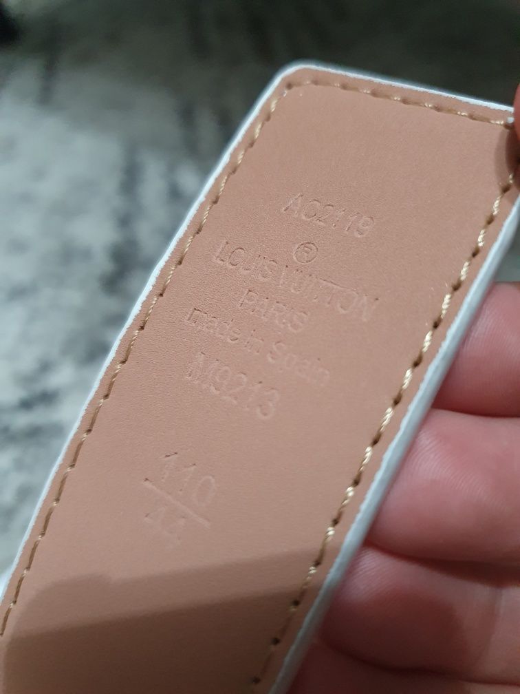Louis Vuitton Gold & Cream LV Belt