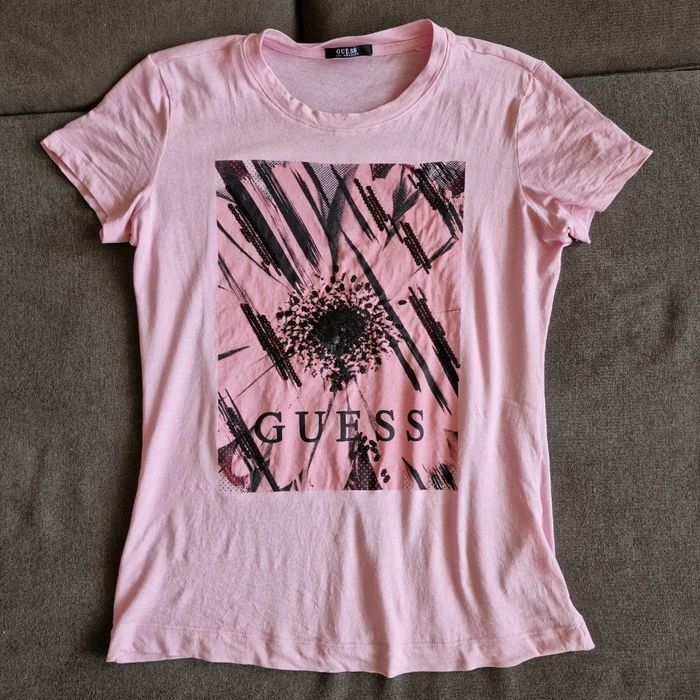 Бебешко розова тениска Guess