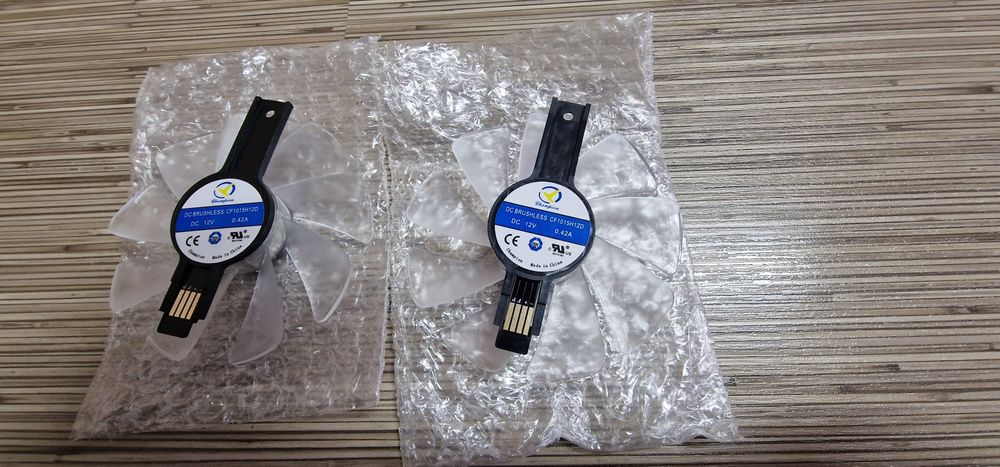 Vînd 2 ventilatoare noi cu led albastru placa video RX590