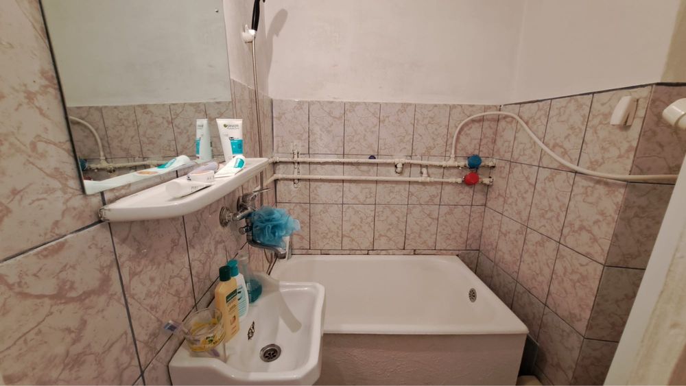 Inchiriez garsoniera