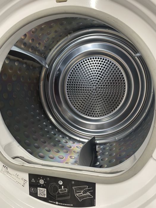 Сушилня AEG термопомпа 8 кг А+++ T9DE77685