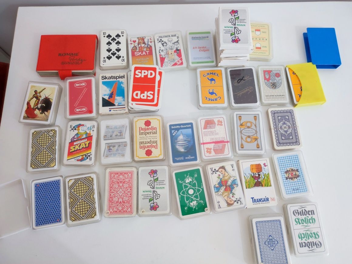 VAND pachete d carti de joc vintage din mai multe tari