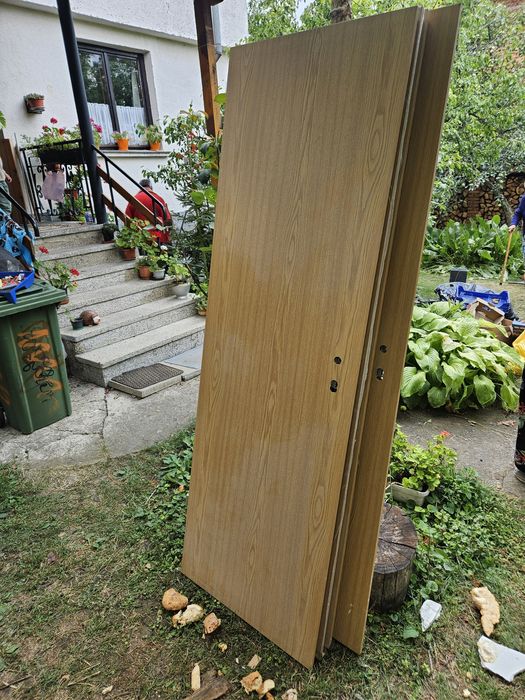 Интериорни врати