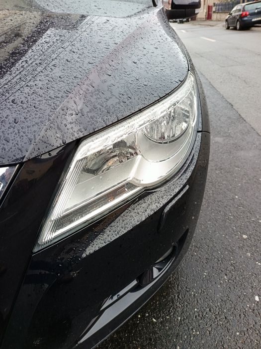 Far stânga vw Tiguan