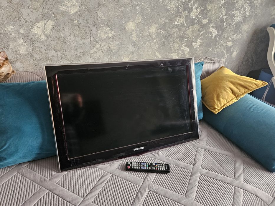 Телевизор SAMSUNG