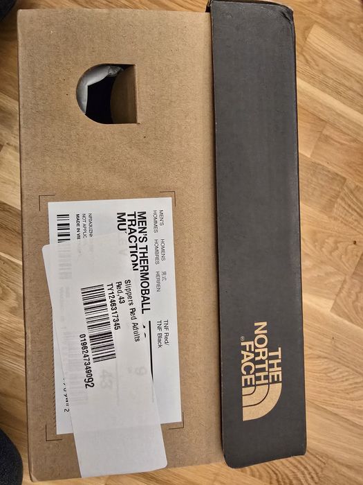 Papuci de casa North Face noi marime 43 28 cm