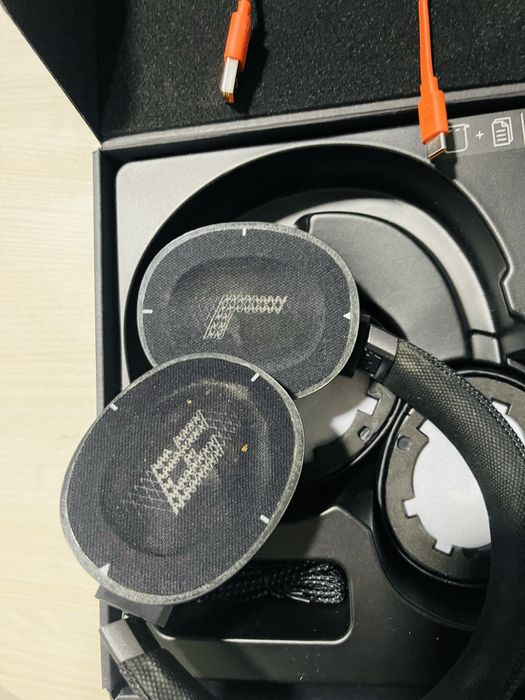 Căști Profesionale JBL Live 660NC ,Bluetooth ,ANC ,50 Ore Baterie