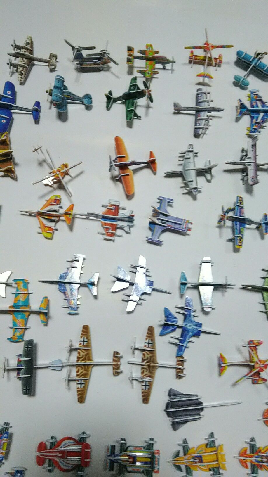 Колекция от сглобяеми самолети, колички ,животни