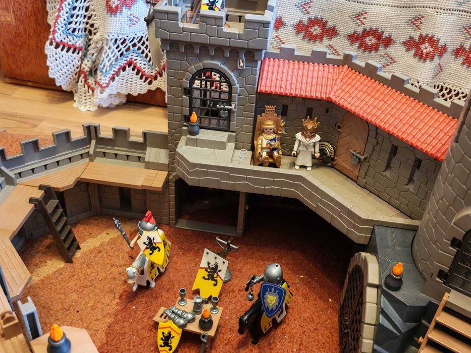 Playmobil- Modelul 4865 castel cavaleri