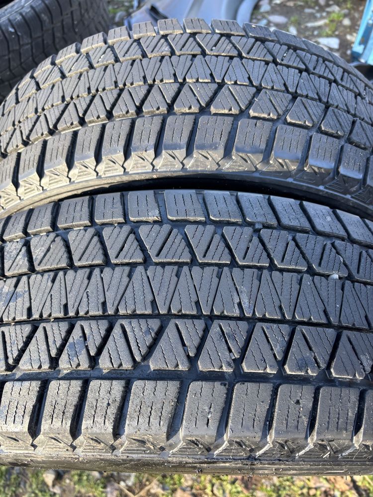 215/60 R17 2бр зимни гуми